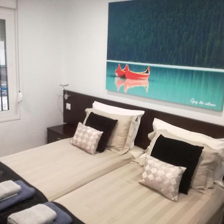2 Bedroom Newly Renovated Bungalow Close To Bars & Restaurants ลอสอัลกาซาเรส ภายนอก รูปภาพ