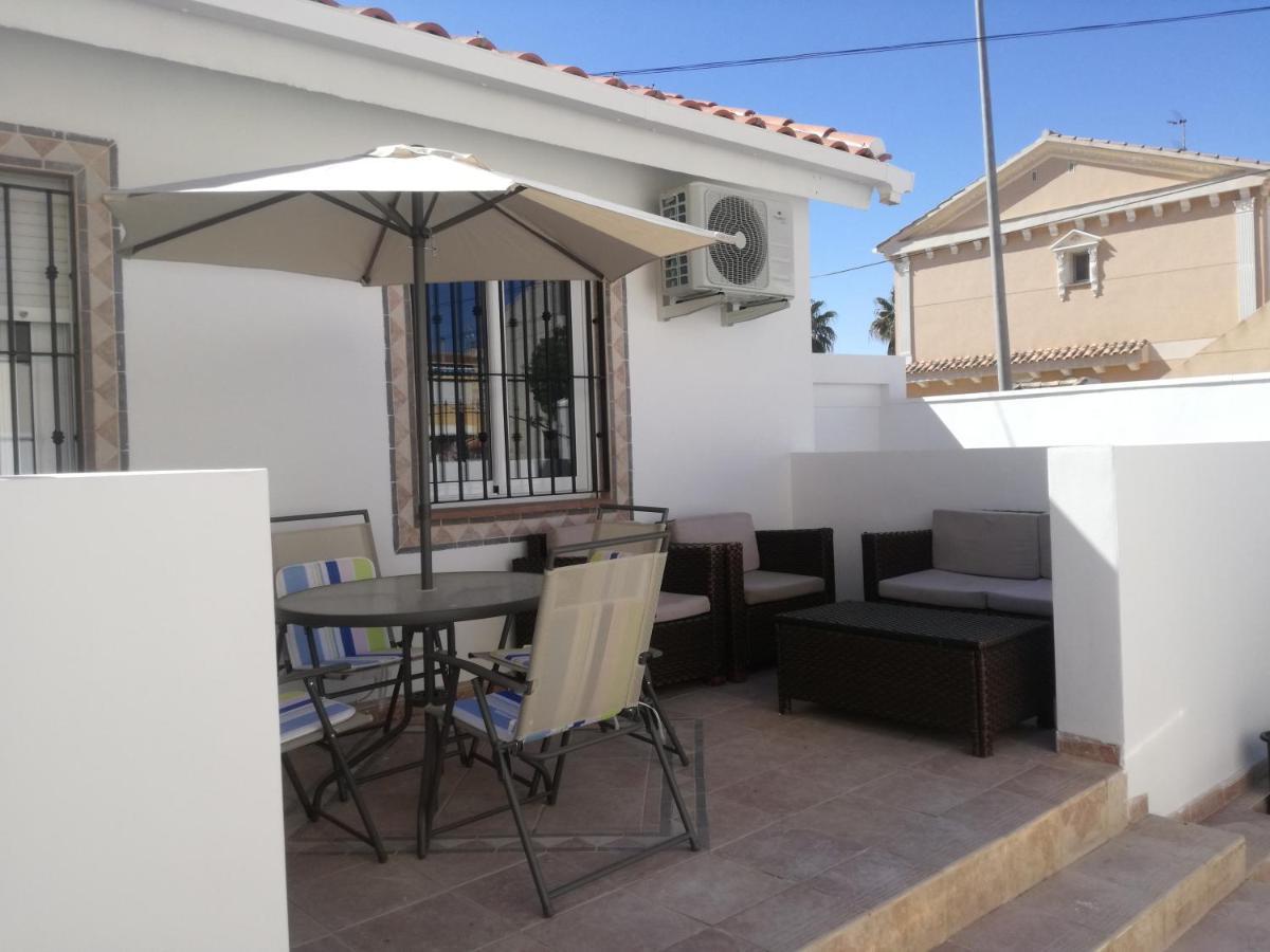 2 Bedroom Newly Renovated Bungalow Close To Bars & Restaurants ลอสอัลกาซาเรส ภายนอก รูปภาพ