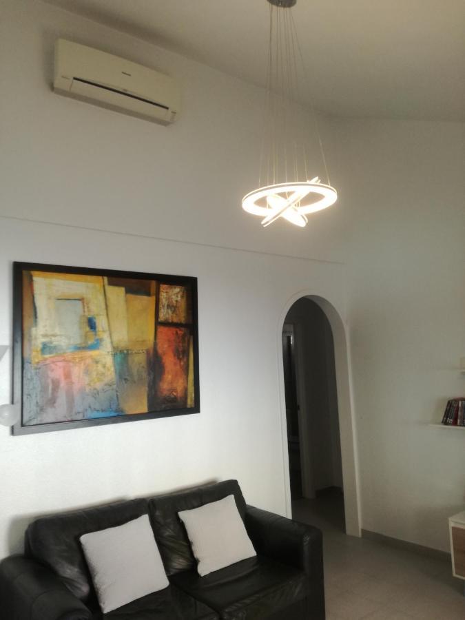 2 Bedroom Newly Renovated Bungalow Close To Bars & Restaurants ลอสอัลกาซาเรส ภายนอก รูปภาพ