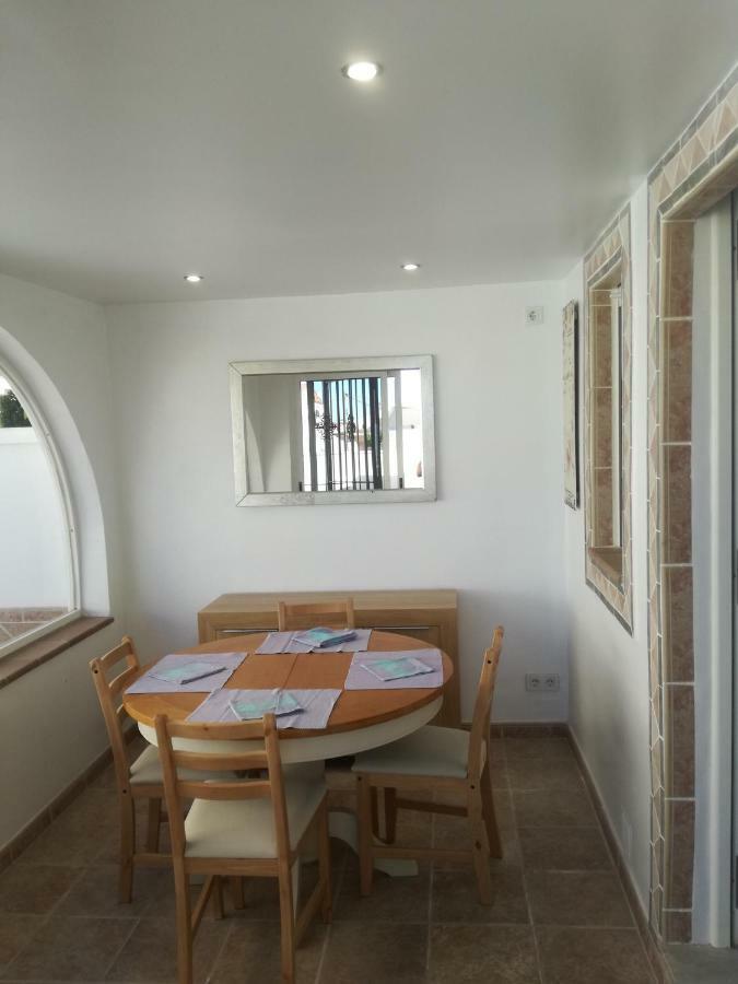 2 Bedroom Newly Renovated Bungalow Close To Bars & Restaurants ลอสอัลกาซาเรส ภายนอก รูปภาพ